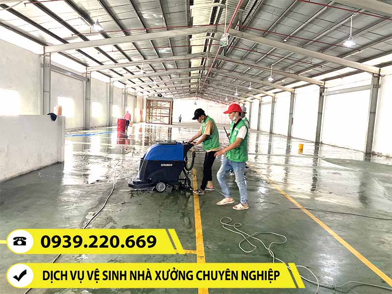 Liên hệ Clean Up sử dụng dịch vụ vệ sinh quét bụi màng nhện nhà xưởng tại KCN VSIP I giá từ 4k/m2