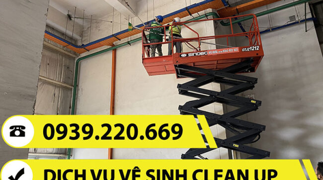 Clean Up trang bị đầy đủ các loại máy móc, hóa chất phục vụ công việc vệ sinh