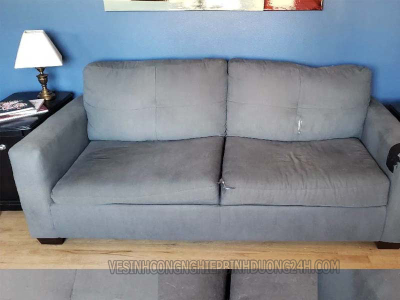 Cách tự chữa sofa bị sờn rách tại nhà - Sofa vải