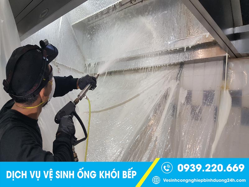 100% khách hàng đều ưng ý chất lượng dịch vụ làm sạch ống khói bếp của Clean Up