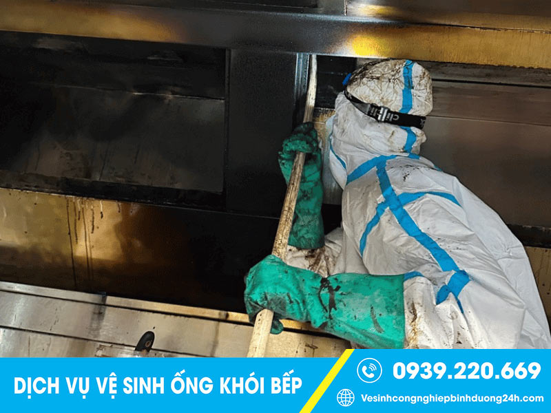 Clean Up vệ sinh ống khói bếp tại Bình Phước 