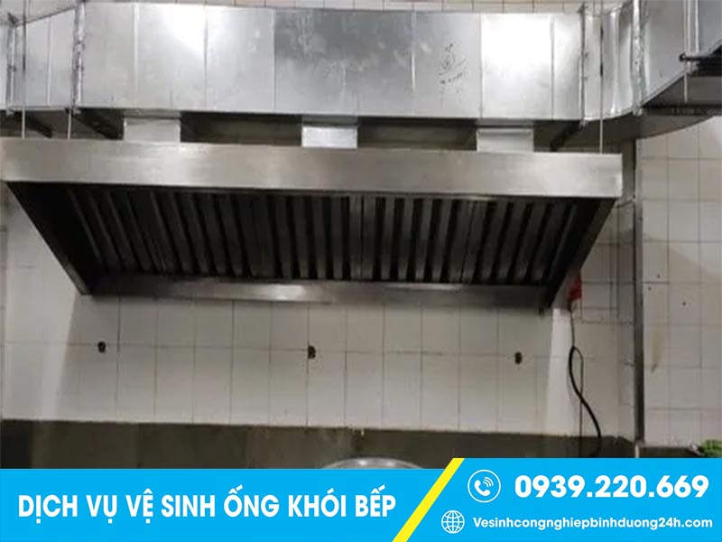 Liên hệ Clean Up để được khảo sát thời điểm cần vệ sinh ống khói bếp nhà hàng, quán ăn
