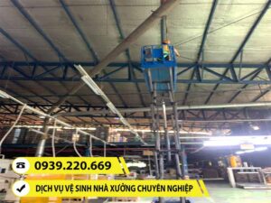 Quét màng nhện nhà xưởng cần sử dụng trang thiết bị hỗ trợ